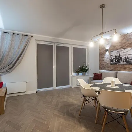B&W Luxurious Apartment In The Center Of Breslavia Exterior foto
