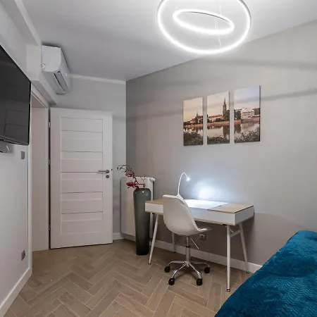 B&W Luxurious Apartment In The Center Of Breslavia Exterior foto