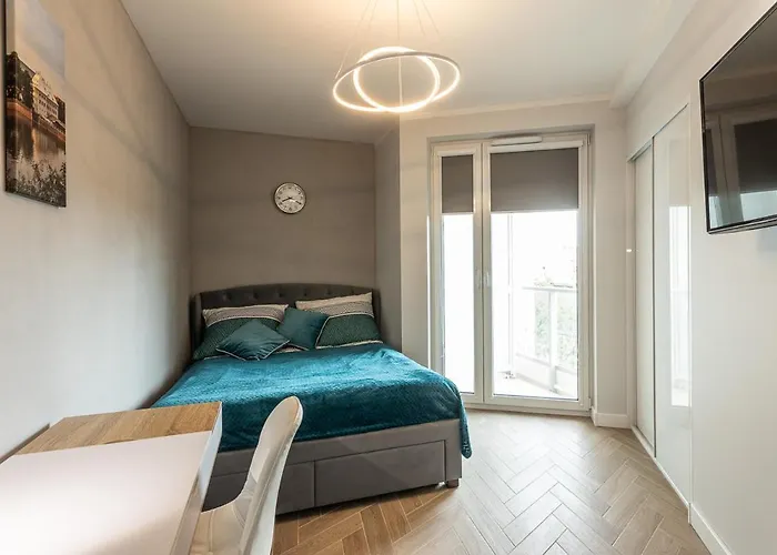 B&W Luxurious Apartment In The Center Of Wroclaw