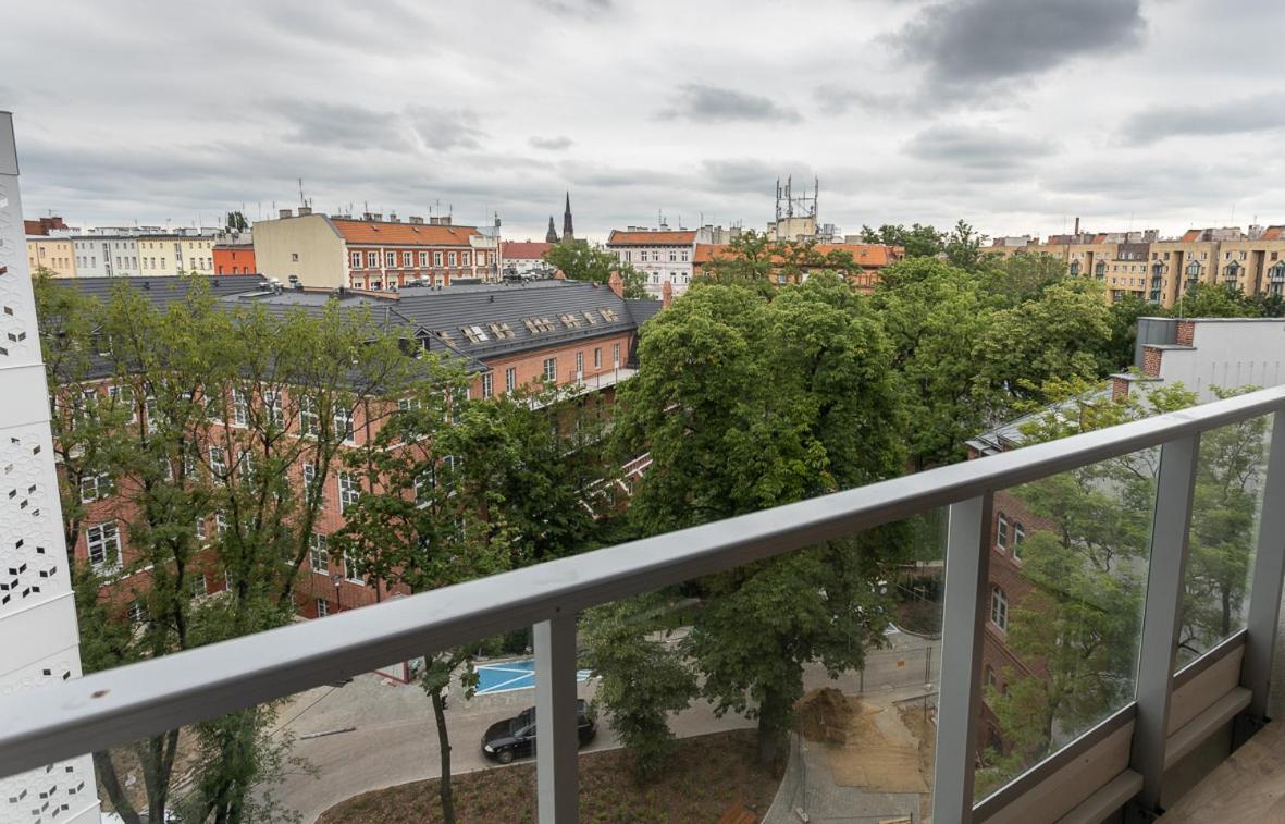 B&w Luxurious In The Center Of Apartment Wroclaw